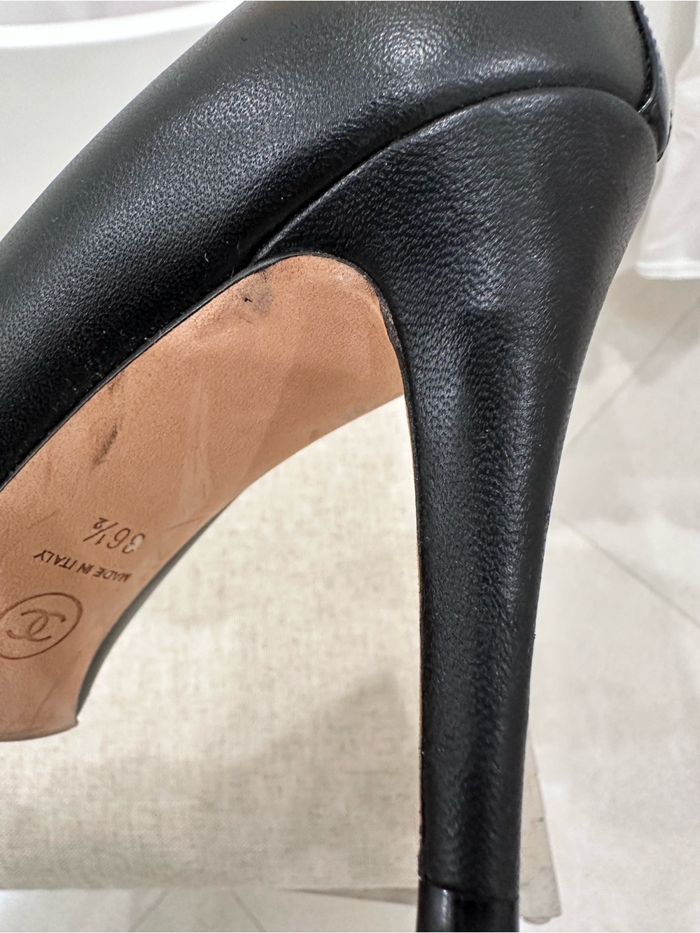 CHANEL Black Leather Pumps with Patent Cap-Toe - Picture 9 of 12